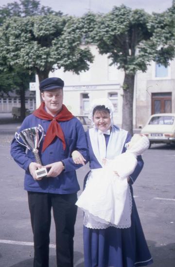 M. et MMe Quinquin et leur enfant